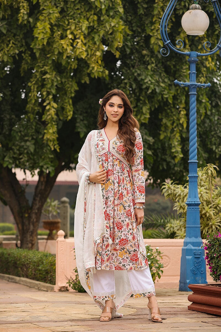 Nargis White Flower Alia Set With Pant And Dupatta