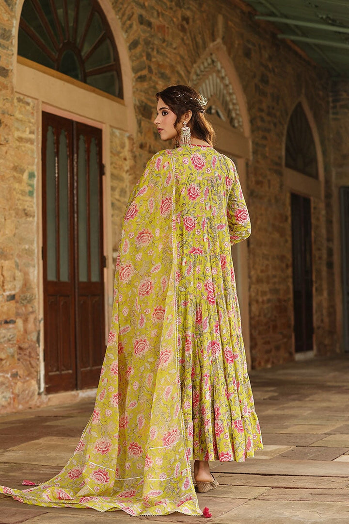 Rida Tiered Green Long Floral Printed Suit Set With Pant And Dupatta