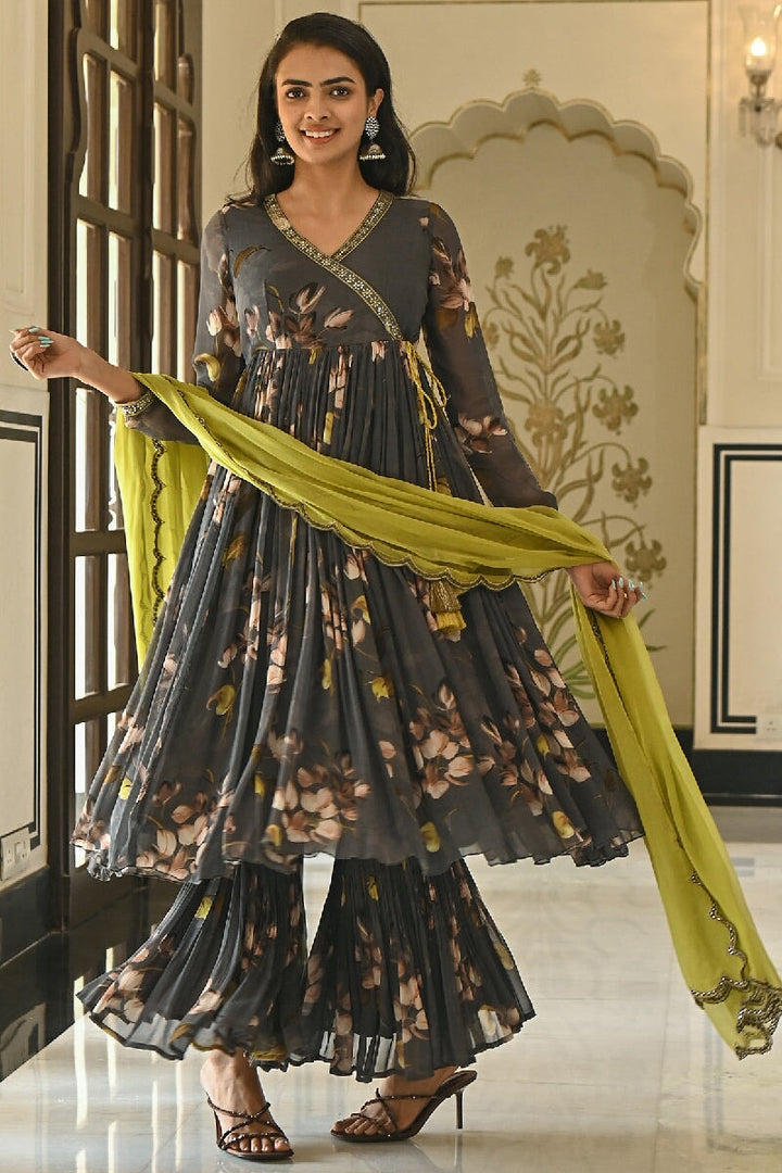 chiffon salwar suit dress material Ladies Embroidered Chiffon Partywear Salwar Kameez in Dubai UAE