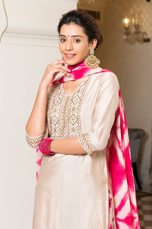 Juhi Light Pink Embroidered Kurta With Tie-Dye Pant & Dupatta